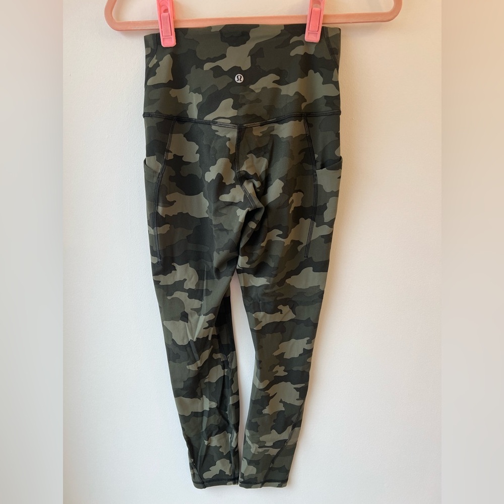 Lululemon Align 25" Leggings w/ Pockets in Heritage Camo Olive Size 6 - Picture 3 of 7